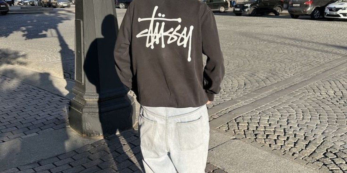 Stussy Hoodie Outfit Ideas: Elevate Your Street Style Instantly